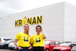 Guðrún Aðalsteinsdóttir, framkvæmdastjóri Krónunnar, og Unnur Thelma Gestsdóttir, verslunarstjóri Krónunnar, í Vallakór.