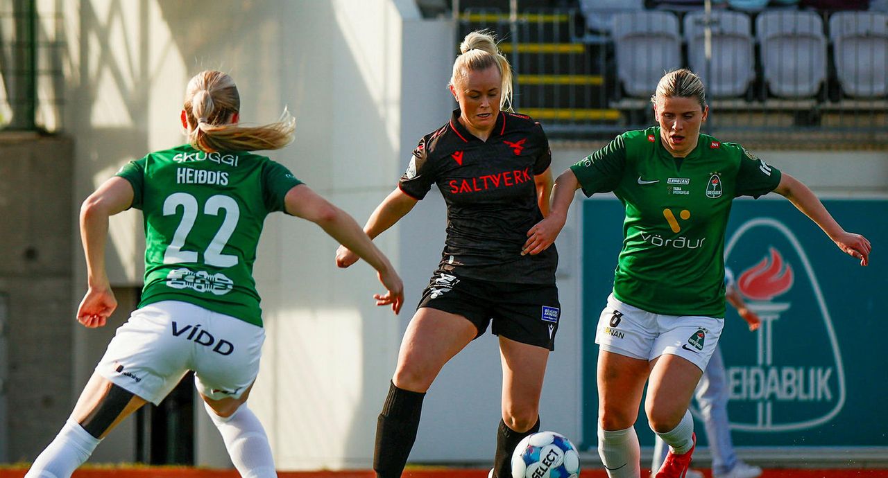 Heiða Ragney Viðarsdóttir í baráttunni í leik Breiðabliks og Vals í sumar.